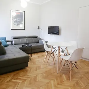 Hotel apartamentowy Concierge Flat6 Hoza